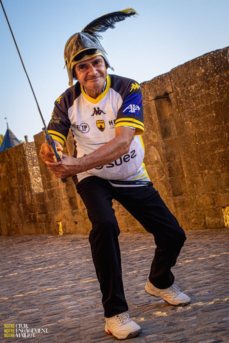 Nationale : Les bénévoles de Carcassonne présentent les nouveaux maillots