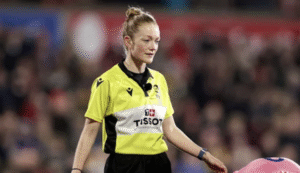 Top 14 : Hollie Davidson devient la première femme arbitre