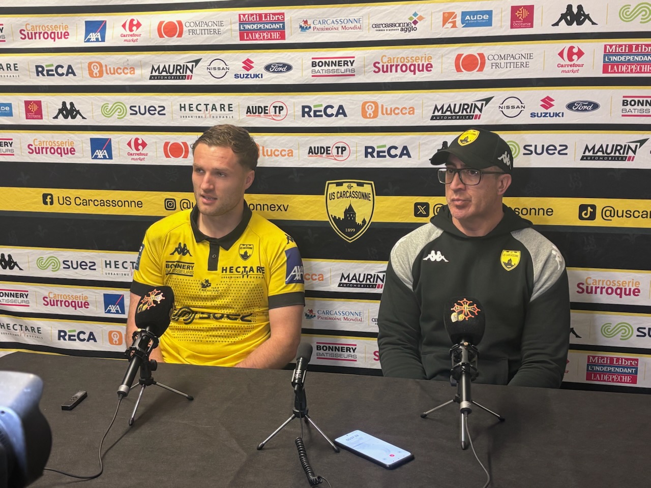 Rugby-ProD2, MCPHILIPS et EDMONDS (Carcassonne) après la victoire in-extremis face à Aurillac.(J22)